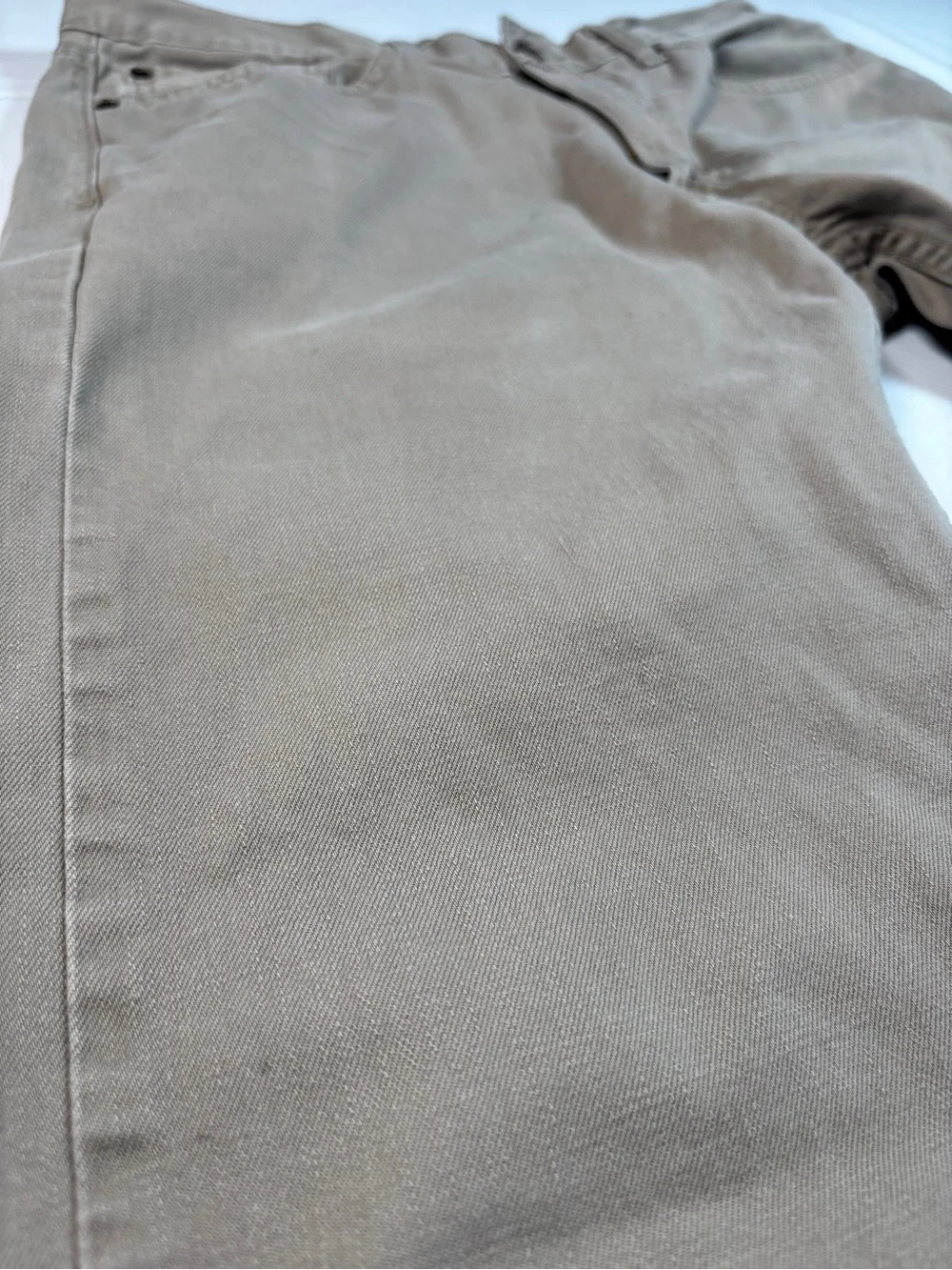 Levi's Men's Khaki Straight-Leg Chinos